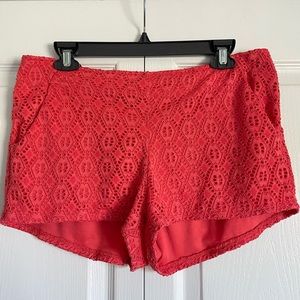 EUC Rewind Women’s Crochet Lace Shorts in Coral - Large